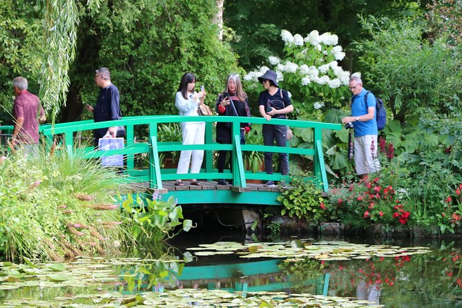 Giverny's House & Gardens plus Versailles Palace Day Trip with Lunch from Paris - Why this pairing works from Paris