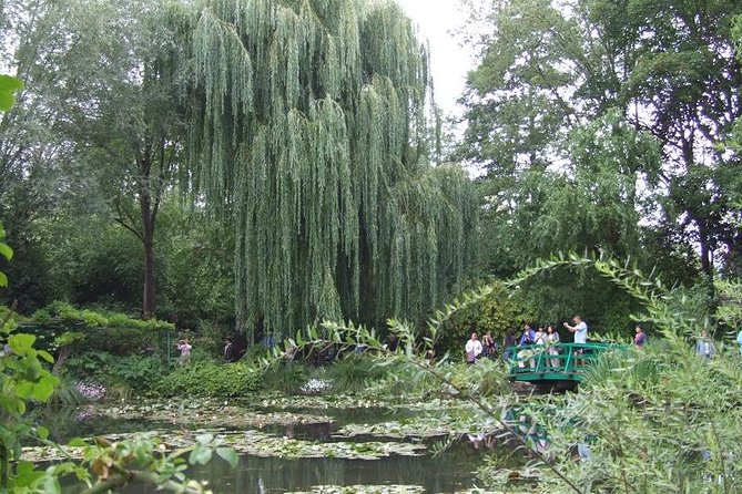 Giverny Small-Group Minivan with Hotel Pickup or Meeting Point - Adding the church, village, and lunch