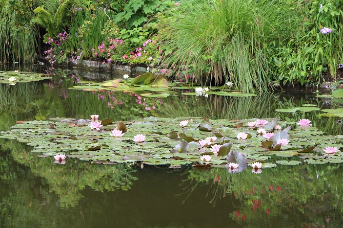 Giverny Small-Group Minivan with Hotel Pickup or Meeting Point - Who will enjoy this Giverny trip most?