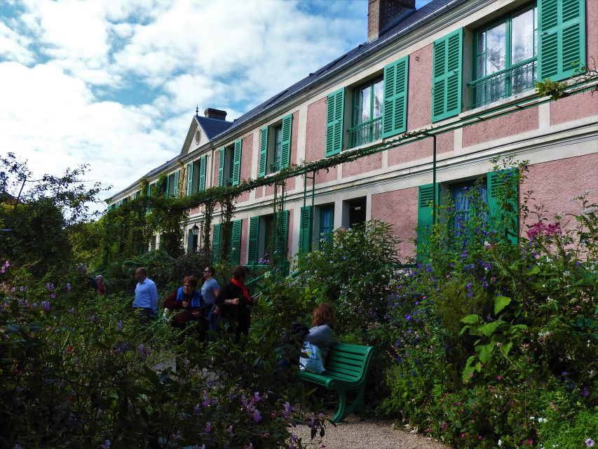 Giverny Village Walking Tour & Skip-the-Line to Monet Garden - Making a full day of Giverny
