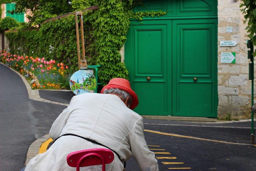 Giverny Village Walking Tour & Skip-the-Line to Monet Garden - The village walk puts Monet’s garden in context
