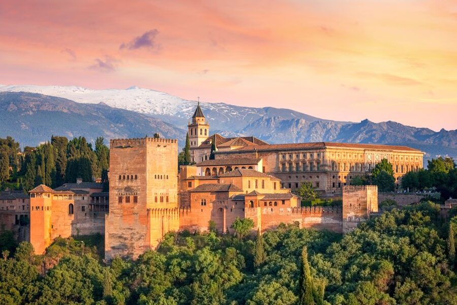 Granada: 3-Hour Alhambra and Generalife Gardens Guided Tour - The Alhambra complex and Charles V’s palace