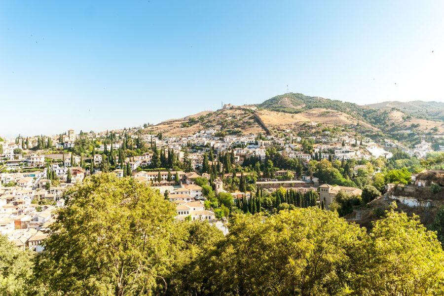 Granada: Alhambra and Generalife Garden Ticket & Guided Tour - What this Alhambra tour actually covers