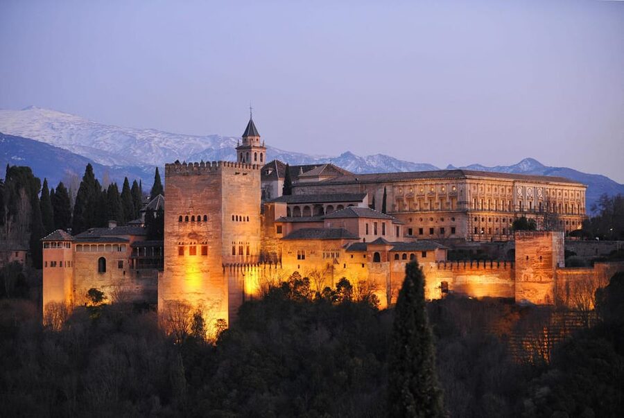 Granada: Alhambra and Generalife Garden Ticket & Guided Tour - The Alhambra introduction: 30 minutes of context