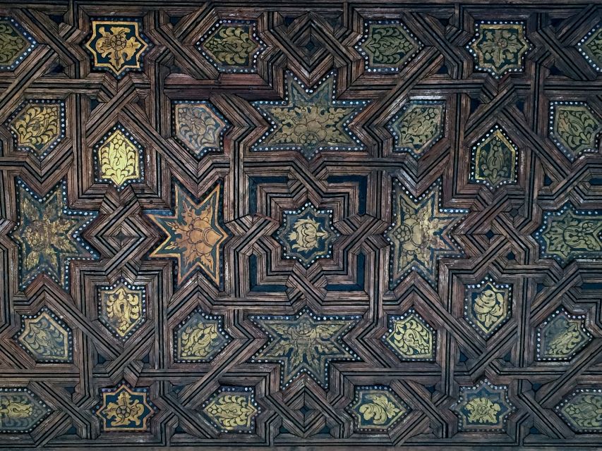 Granada: Alhambra and Generalife Gardens Guided Tour - What the $44 price really buys you