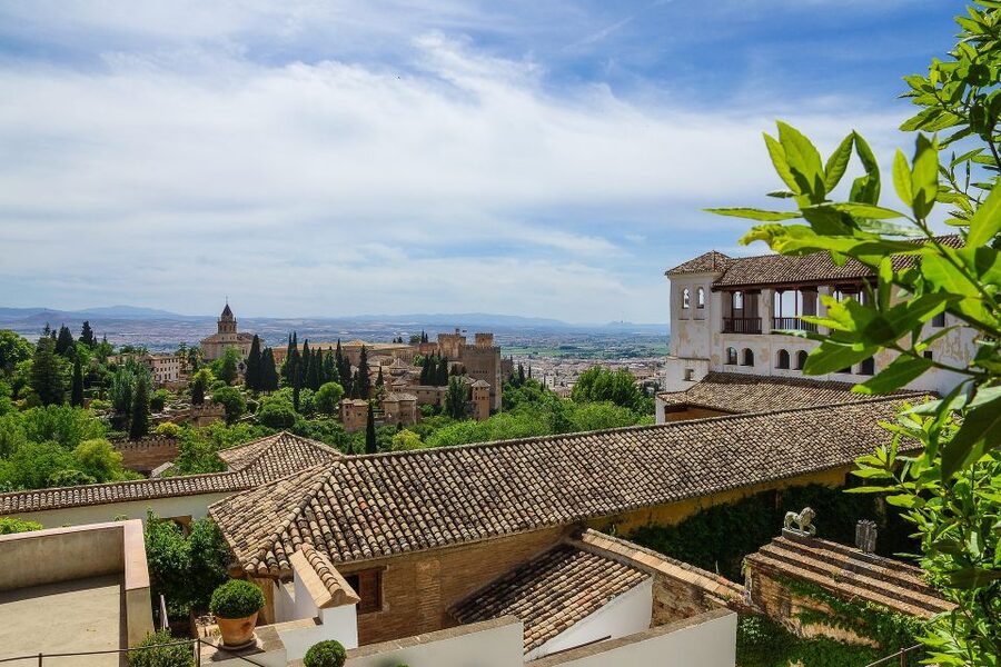 Granada: Alhambra and Generalife Gardens Guided Tour - Alcazaba fortress and the military side of the Alhambra
