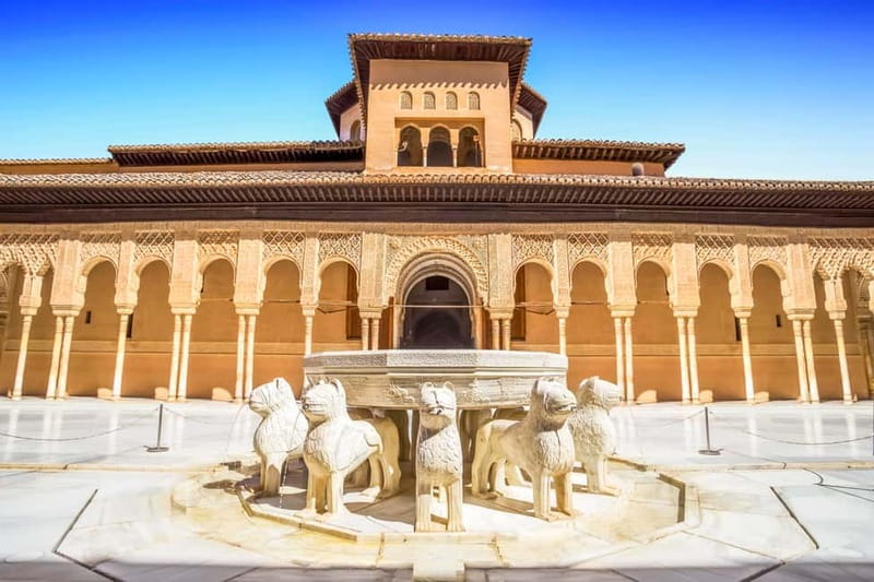 Granada: Alhambra & Gardens Tour w/Nasrid Palaces Option - Key points to know before booking