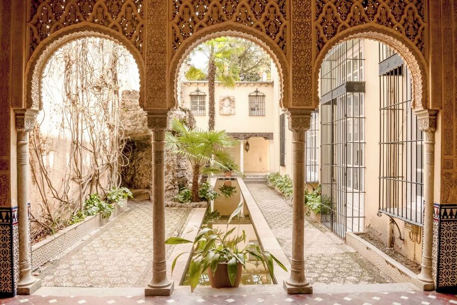 Granada: Alhambra & Gardens Tour w/Nasrid Palaces Option - Generalife Gardens and the sultan’s summer retreat