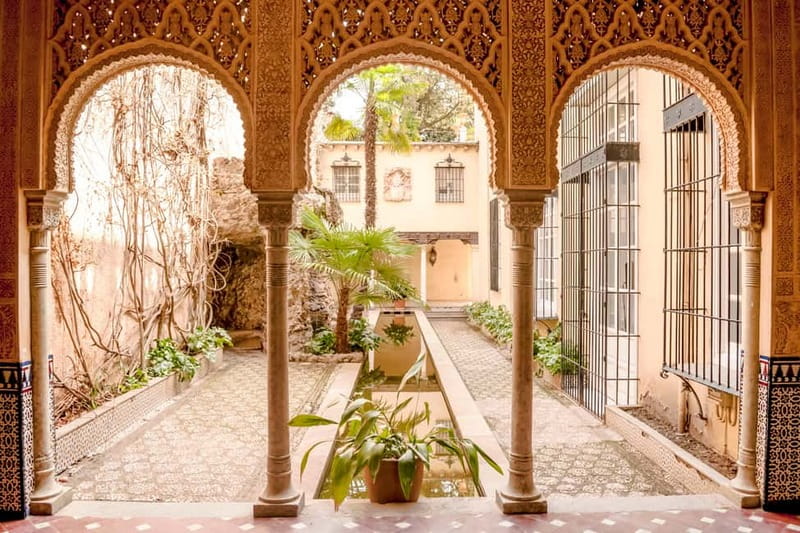 Granada: Alhambra & Gardens Tour w/Nasrid Palaces Option - Timing, meeting point, and walking demands