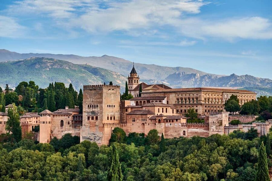 Granada: Alhambra, Nasrid Palaces & Gardens guided Tour - What the $53 price really covers
