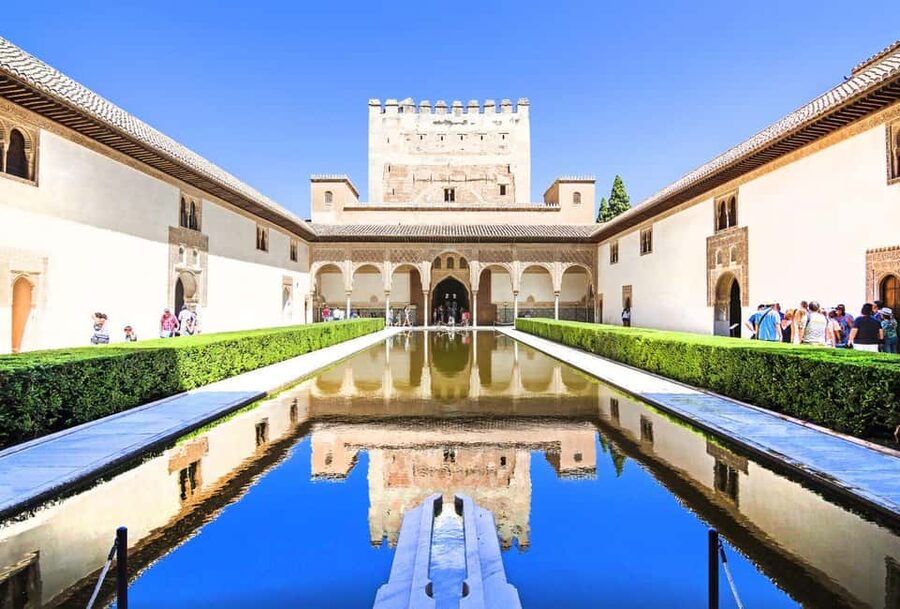 Granada: Alhambra, Nasrid Palaces & Gardens guided Tour - Practical advice for a better visit