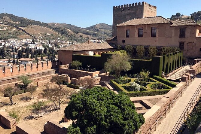 Guided tour of the Alhambra: Generalife and its gardens - Guide quality and the pace of the visit