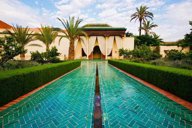 Guided tour: Secret Garden and the great souk of Marrakech. - Walking, comfort, and timing