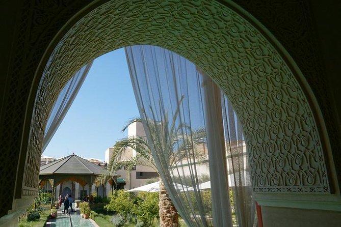 Guided tour: Secret Garden and the great souk of Marrakech. - Booking, cancellation, and small practical details