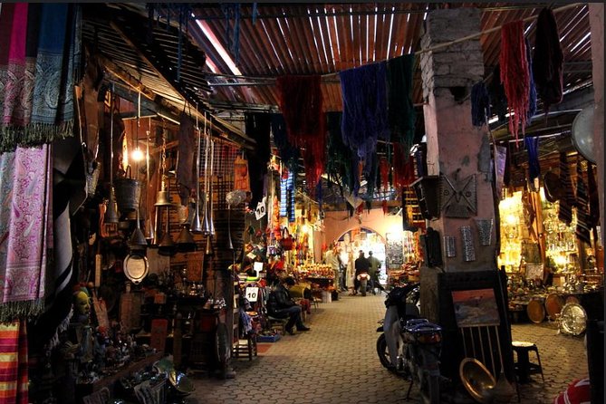 Guided tour: Secret Garden and the great souk of Marrakech. - Le Jardin Secret: 40 minutes among palace walls