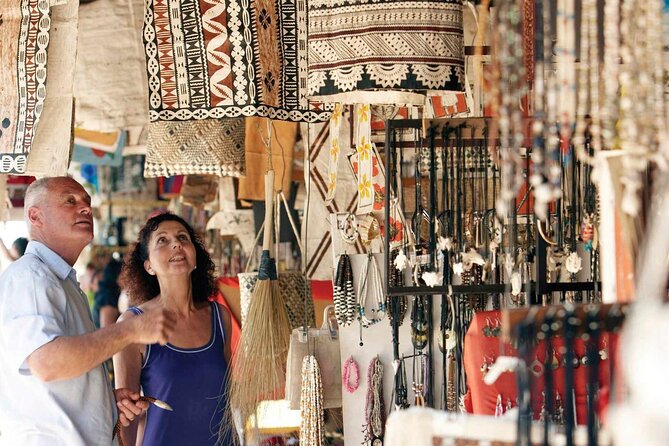 Half Day Nadi "Historical and Cultural Tour" with Village,Temple,Gardens&Markets - Guides, vehicles, and the pace of the day