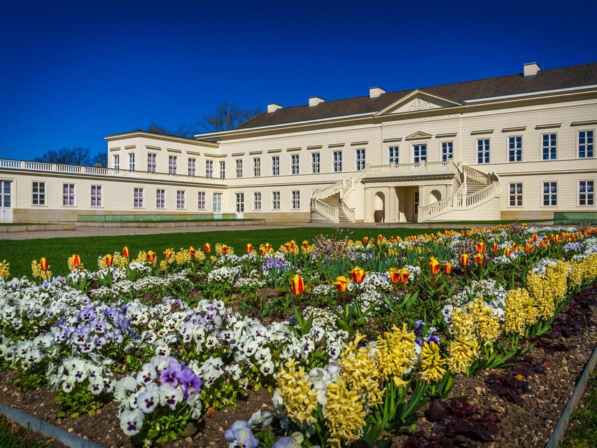 Hanover: Royal Gardens of Herrenhausen Guided Tour - What the guide adds