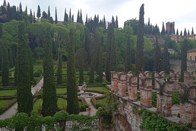 Hidden Verona & Giusti Garden- 3 hour private walking tour - The Arena, the Scaliger tombs, and the Giusti connection