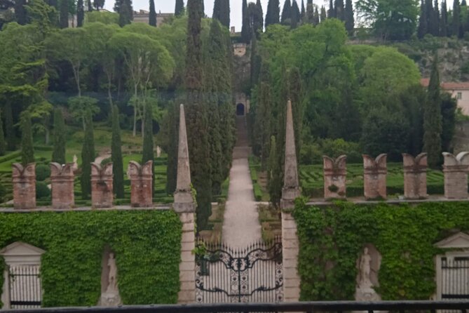 Hidden Verona & Giusti Garden- 3 hour private walking tour - Ponte Pietra and the character of Veronetta