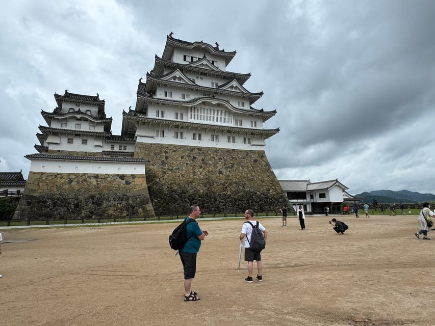 Himeji: Himeji Castle & Kokoen Garden 3.5-Hour Guided Tour - Kokoen Garden provides a calm second act