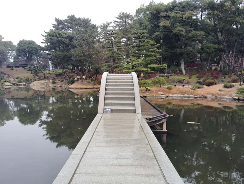 Hiroshima: Shukkei-en Garden with local guide 90min - Is $58 per person good value?