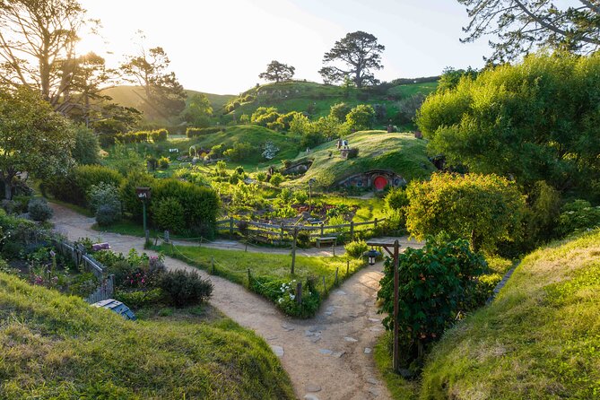 Hobbiton Movie Set and Hamilton Gardens Small Group-from Auckland - Hamilton Gardens: 90 minutes of thoughtful design