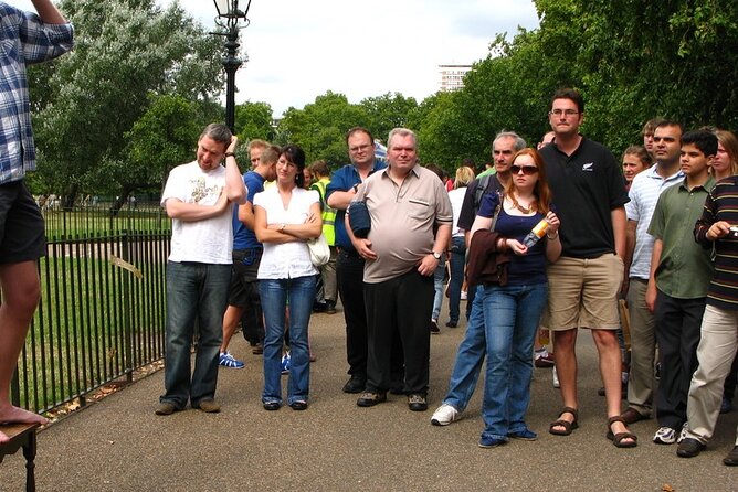 Hyde Park and Kensington Gardens Walking Tour - Kensington Palace from the outside