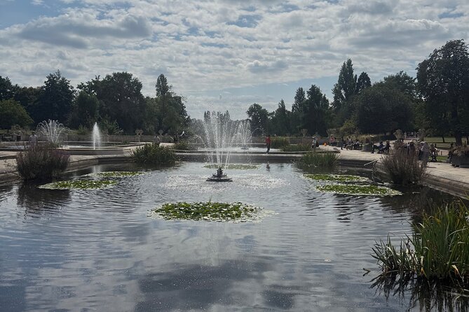 Hyde Park and Kensington Gardens Walking Tour - Peter Pan beside Kensington Gardens