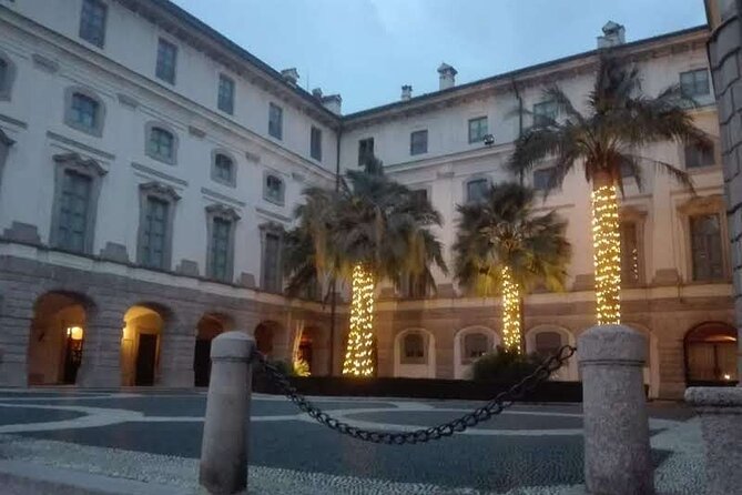Isola Bella's palace and gardens with a private local guide - What the $310.97 group price really buys