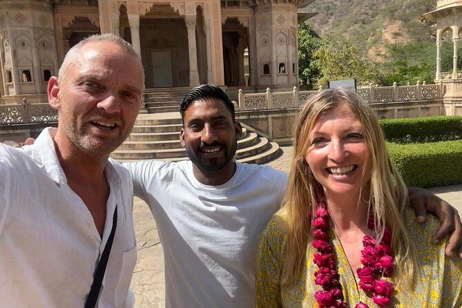 Jaipur City Tour with Traditional Flower Market Visit - What the private car and guide add