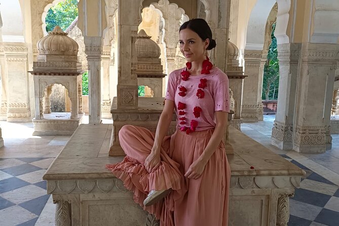 Jaipur City Tour with Traditional Flower Market Visit - Jal Mahal and Royal Gaitor slow the pace