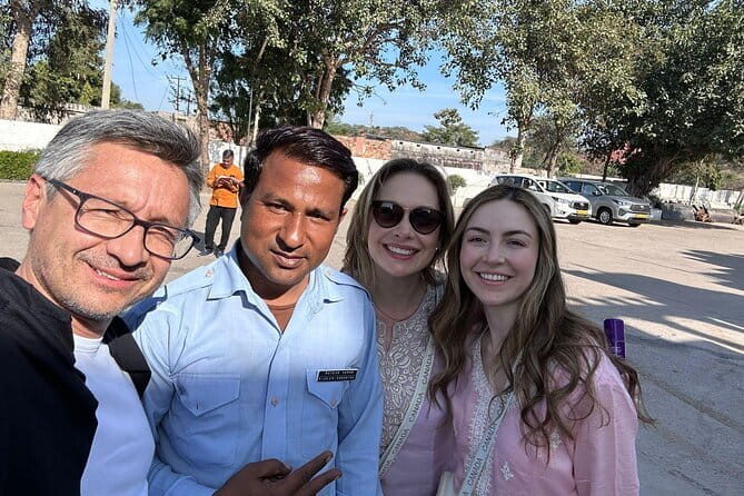 Jaipur Half-Day Tour with Flower Market by Tuk-Tuk or Car - Jal Mahal: a brief lakeside pause