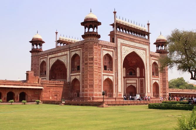 Jaipur Half-Day Tour with Flower Market & Sunset Views - Choti Chaupar’s flower market