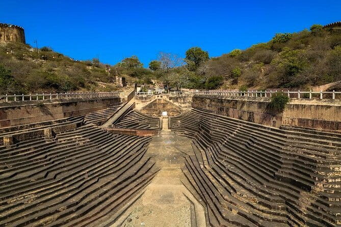 Jaipur Nahargarh Fort Sunrise or Sunset Tour with Flower Market - Jal Mahal and the fifteen-minute photo stop
