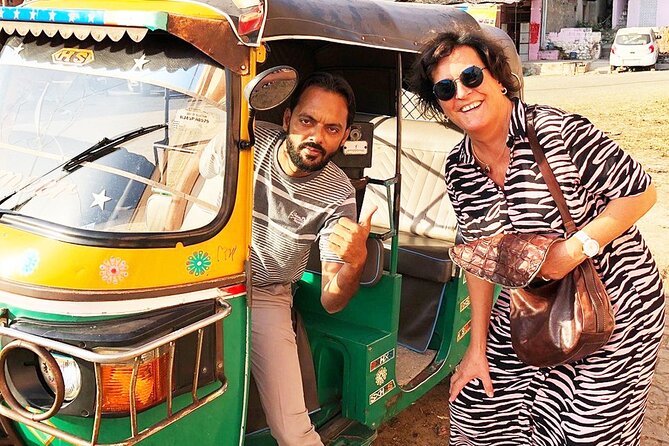 Jaipur Tour by Tuk-Tuk or Car with Flower Market - Starting with samosas, lassi, and hotel pickup