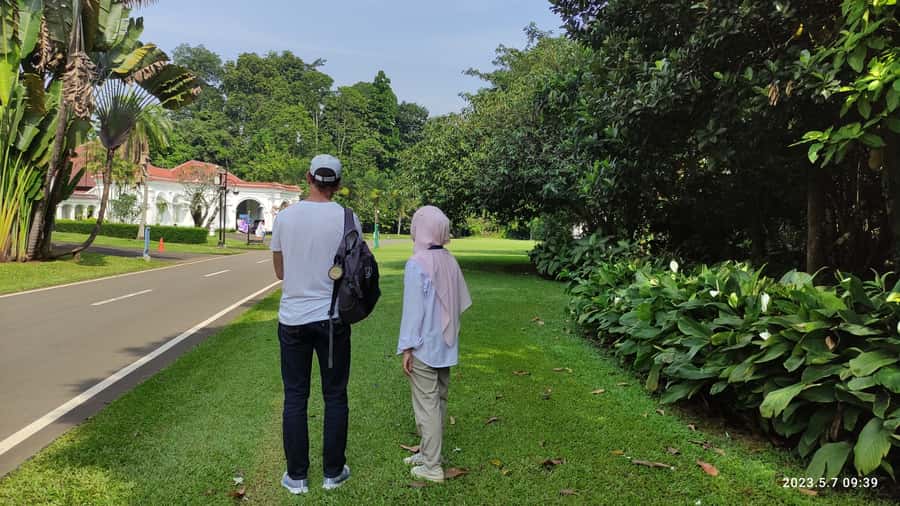 Jakarta : Botanical Garden, Waterfalls, and Rice Fields Tour - What the $83 tour package covers