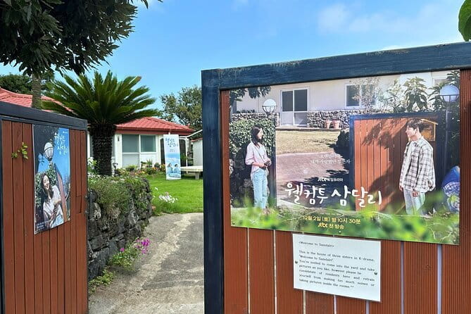 Jeju BTS & K-drama Fans Small Group Tour incl. Snoopy Garden - Samdal’s House brings the drama closer to local life