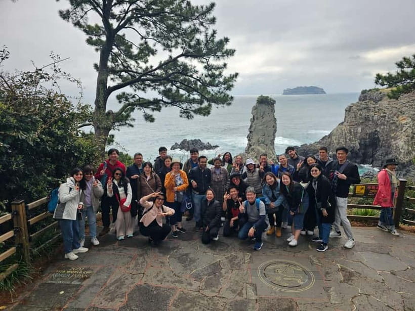 Jeju: Cherry Blossom South & West Day Tour with Hotel Pickup - Nonjitmul Freshwater Beach and the coastal drive