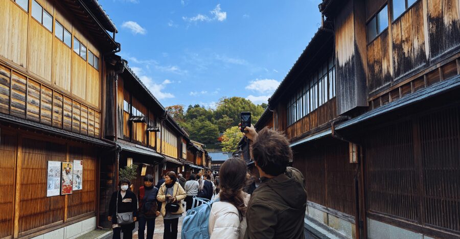 Kanazawa: Half-Day Private Tour - Garden, Castle, Geisha - Why this private Kanazawa route works