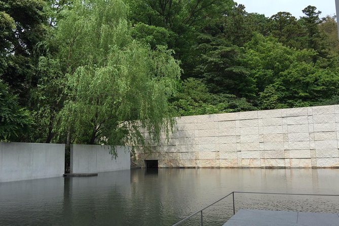 Kanazawa Private Tour: Highlights of an Old Samurai Town - Taking your time in Kenrokuen Garden