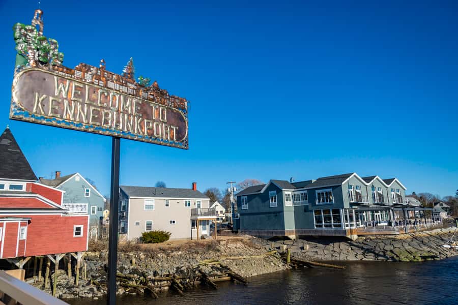 Kennebunkport: A Garden Stroll - Public gardens cared for by the Seacoast Garden Club