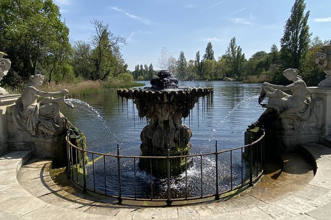 Kensington Gardens Self-Guided Tour for Kids and Families - The Round Pond, bandstand, and ancient well