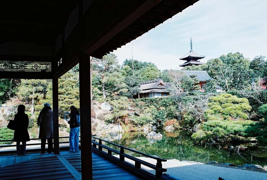 Kyoto: Kinkaku-ji Temple & Serene Garden Tour with Tickets - The Golden Hall and Sutra Hall access