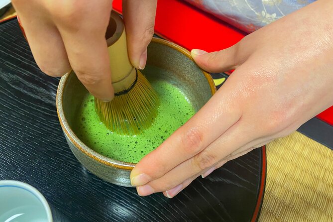 Kyoto Kiyomizu Tea Ceremony with Scenic Garden Views - Learning to whisk your own matcha