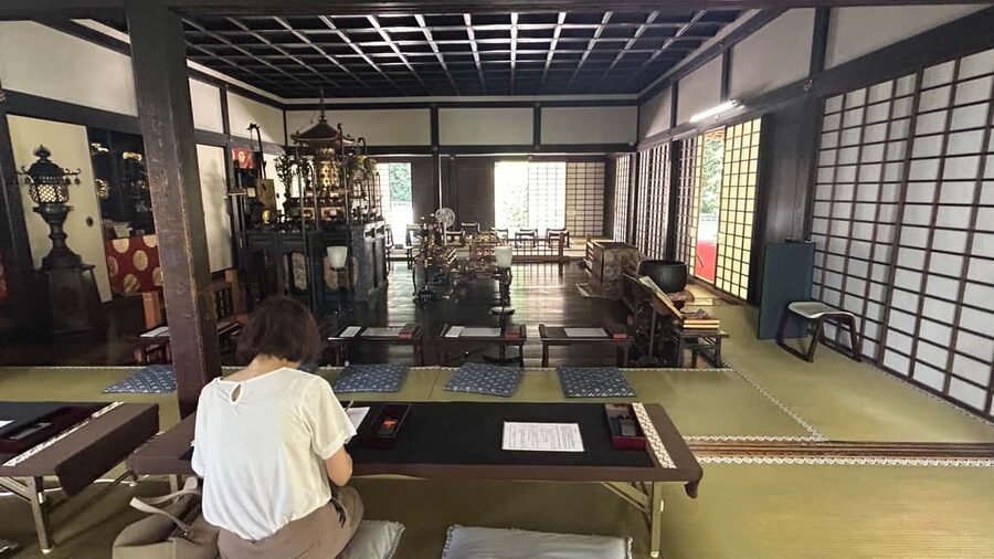 Kyoto: Shakyo & Matcha in Historic Temple Garden - What happens during shakyo