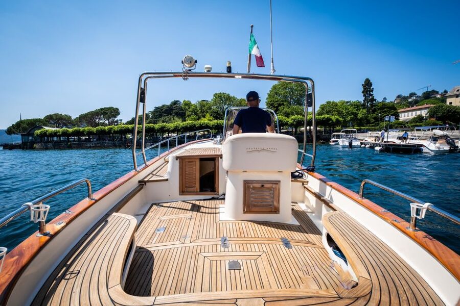 Lake Como: Villas & Gardens SpeedBoat Private Tour - Villa d’Este and Moltrasio