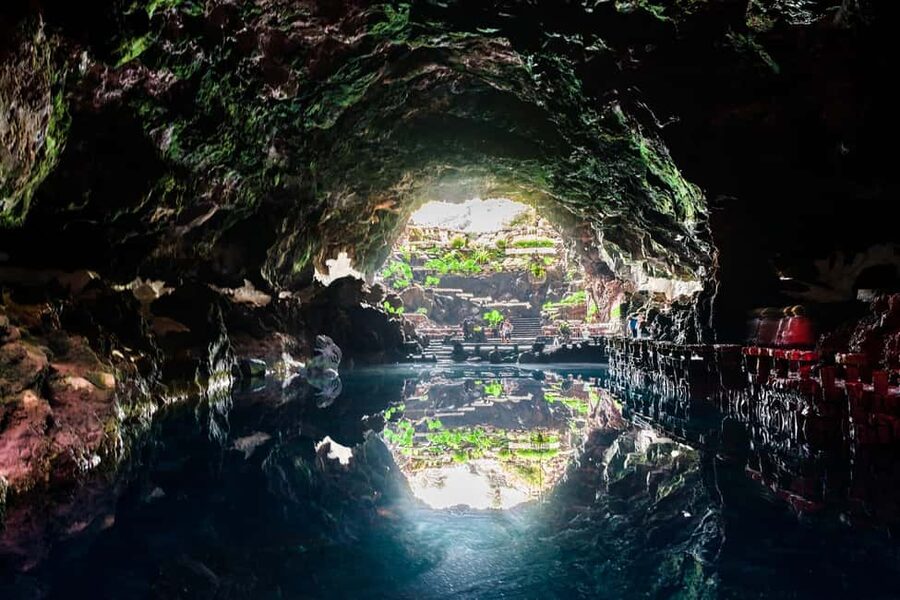 Lanzarote North Premium: Cueva Verdes, Jameos Agua, Mirador, and Cactus Garden - Cueva de los Verdes: the day’s most unusual stop