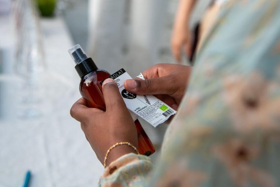 Lavender picking & distillation between Nîmes–Arles - Should you book the lavender distillation visit?