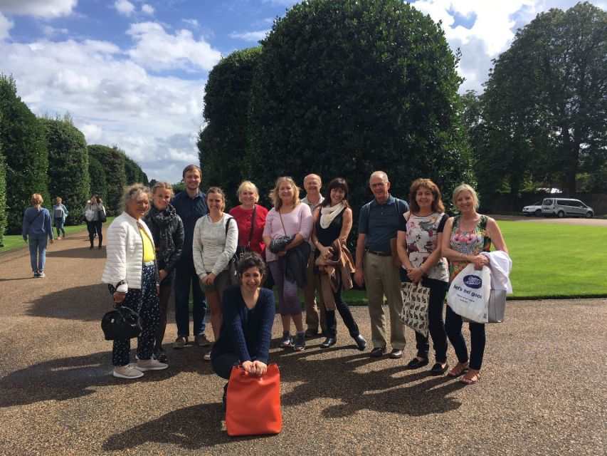 London: VIP Kensington Palace Gardens Tour & Royal High Tea - The guides make the biggest difference