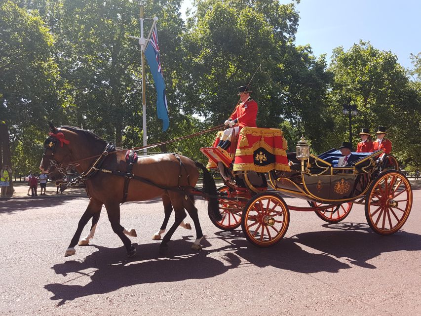 London: Westminster Walking Tour and Visit to Kew Gardens - Moving from Westminster to Kew Gardens